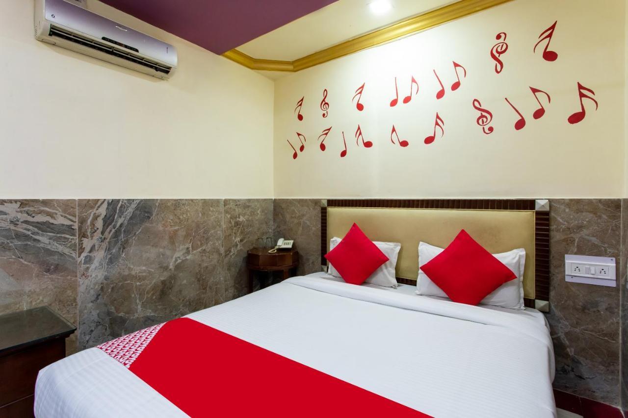 Oyo 24196 Hotel Shreenath Palace Ujjain Luaran gambar